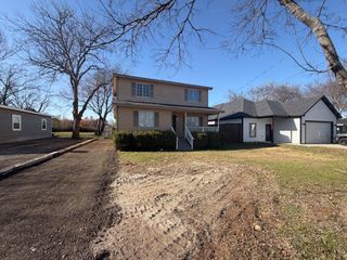 493 N Bryant Avenue, Midlothian, TX 76065