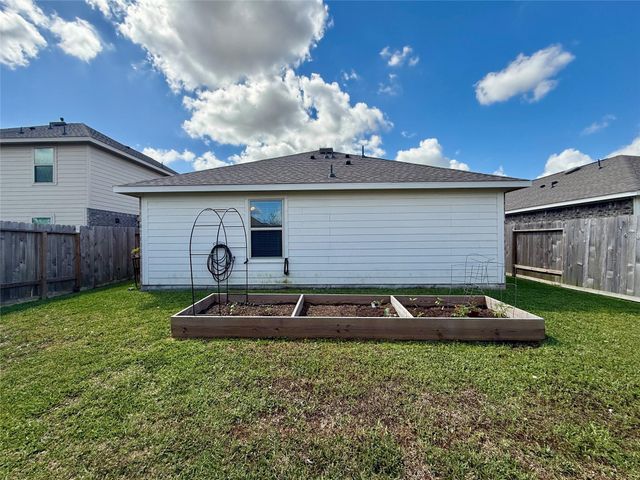 216 Bennett Loop, Angleton, TX 77515