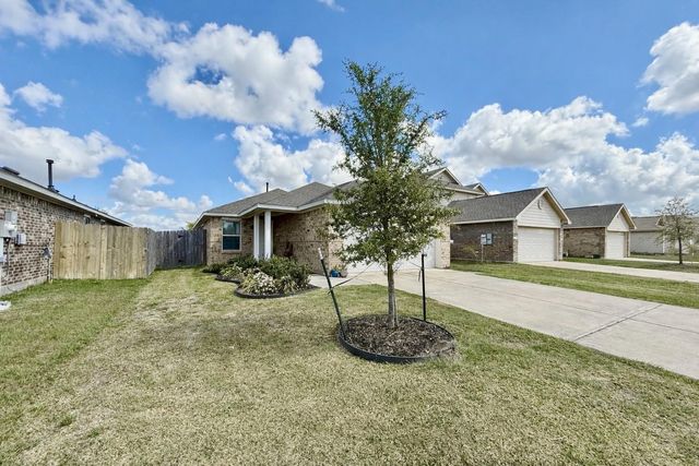 216 Bennett Loop, Angleton, TX 77515