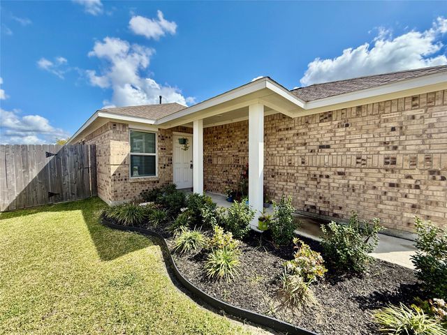 216 Bennett Loop, Angleton, TX 77515