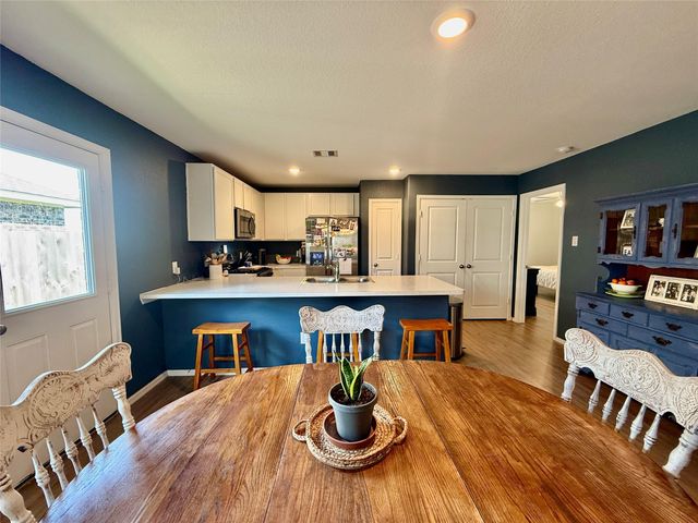 216 Bennett Loop, Angleton, TX 77515