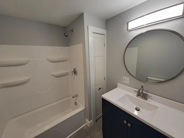 25 Newbury Ave, Fairhaven, MA 02719