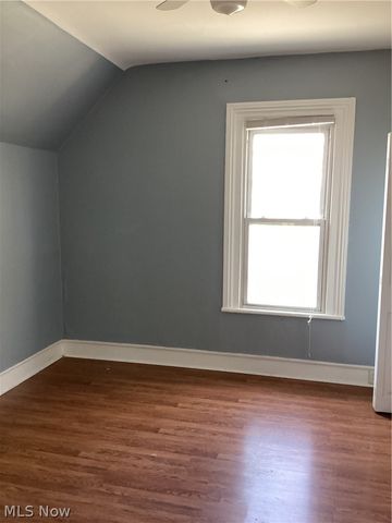 6009 W Clinton Avenue, Cleveland, OH 44102