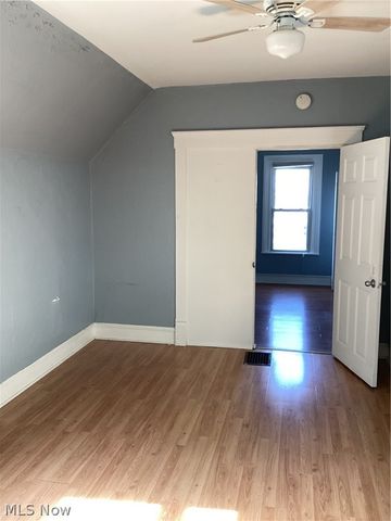 6009 W Clinton Avenue, Cleveland, OH 44102