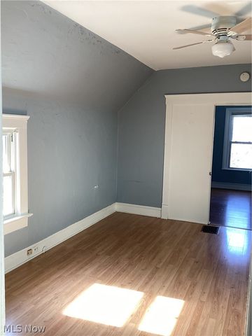 6009 W Clinton Avenue, Cleveland, OH 44102