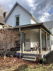 6009 W Clinton Avenue, Cleveland, OH 44102