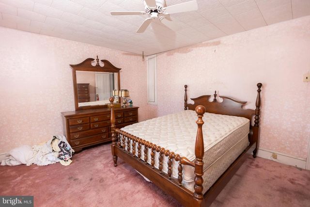 1757 W NORWEGIAN ST, Pottsville, PA 17901