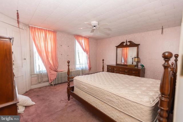 1757 W NORWEGIAN ST, Pottsville, PA 17901