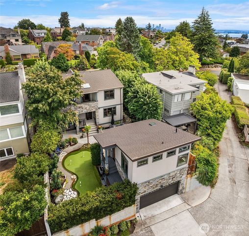 2563 W Viewmont Way W, Seattle, WA 98199