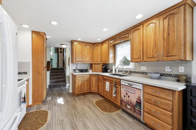 5105 N Glenarvon Rd, Otis Orchards, WA 99027