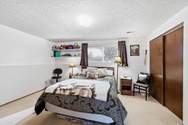 5105 N Glenarvon Rd, Otis Orchards, WA 99027