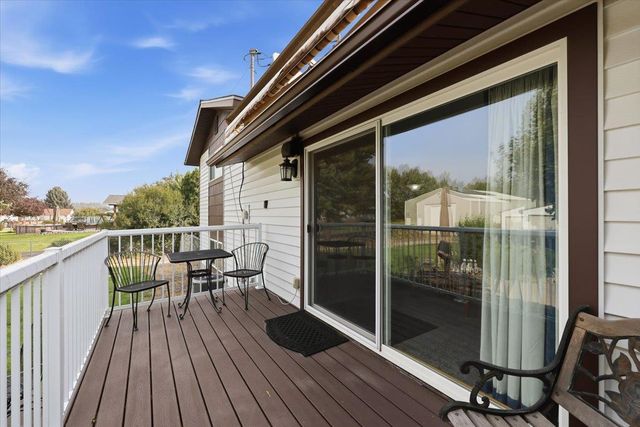 5105 N Glenarvon Rd, Otis Orchards, WA 99027