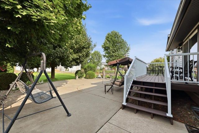 5105 N Glenarvon Rd, Otis Orchards, WA 99027