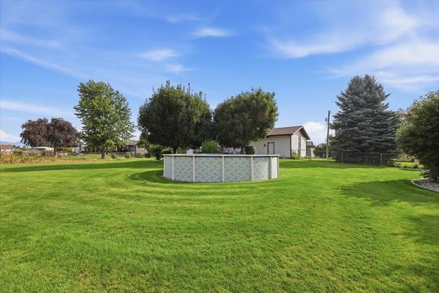 5105 N Glenarvon Rd, Otis Orchards, WA 99027