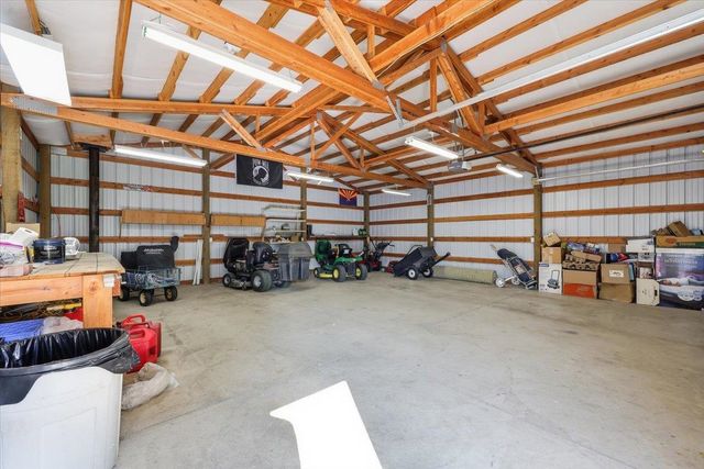 5105 N Glenarvon Rd, Otis Orchards, WA 99027