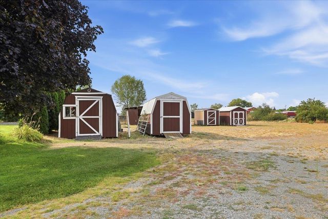 5105 N Glenarvon Rd, Otis Orchards, WA 99027