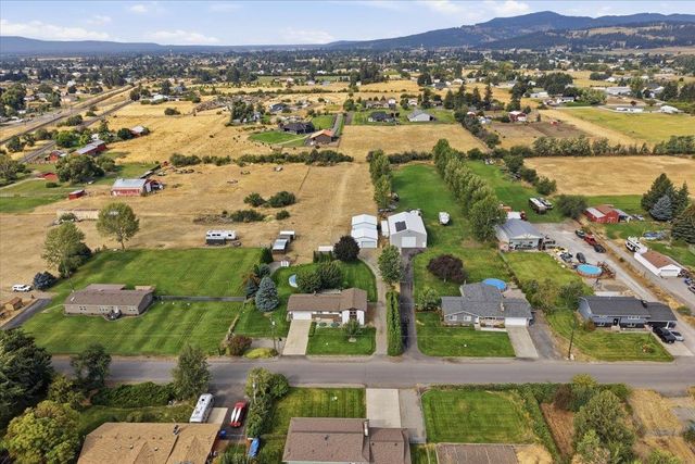 5105 N Glenarvon Rd, Otis Orchards, WA 99027