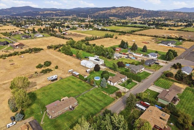 5105 N Glenarvon Rd, Otis Orchards, WA 99027