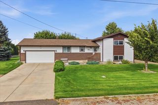5105 N Glenarvon Rd, Otis Orchards, WA 99027