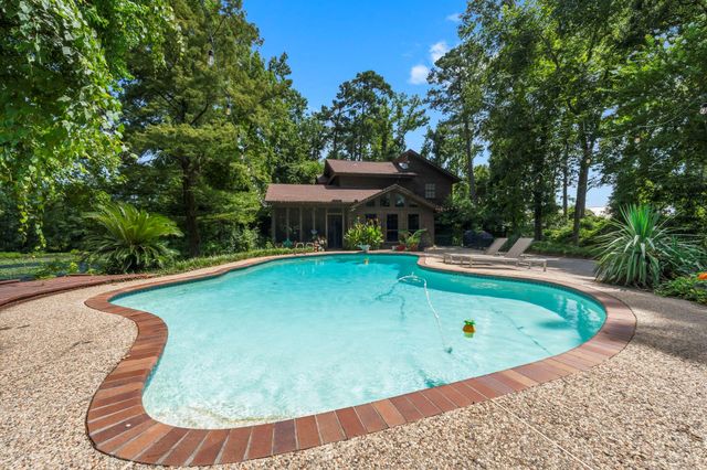 426 Nursery Road, The Woodlands, TX 77380