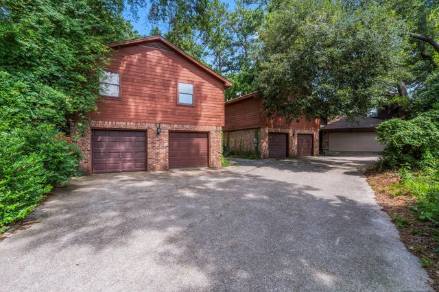 426 Nursery Road, The Woodlands, TX 77380
