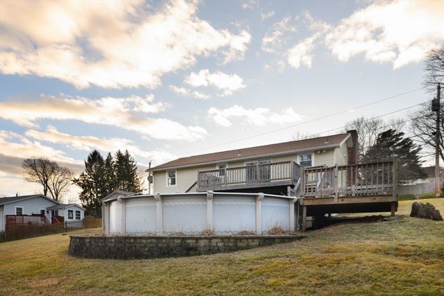 29 Manor Road, Auburn, MA 01501