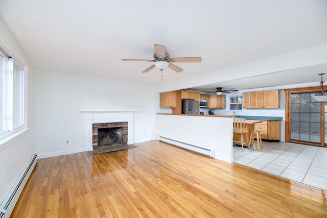 29 Manor Road, Auburn, MA 01501