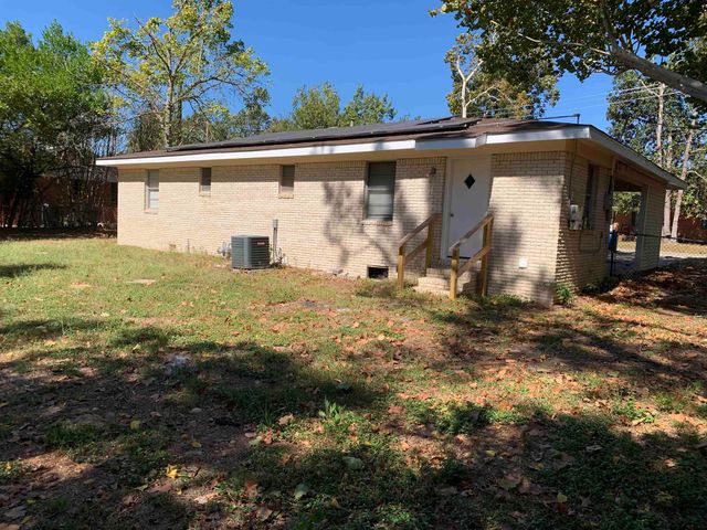 721 Barbara St, Athens, TX 75751