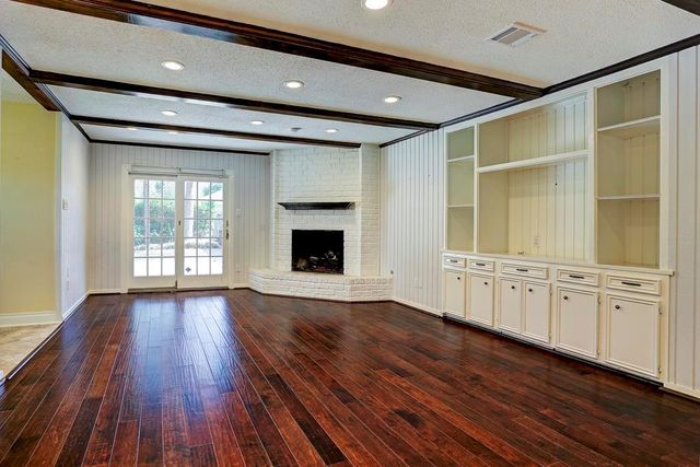 12214 Whittington, Houston, TX 77077