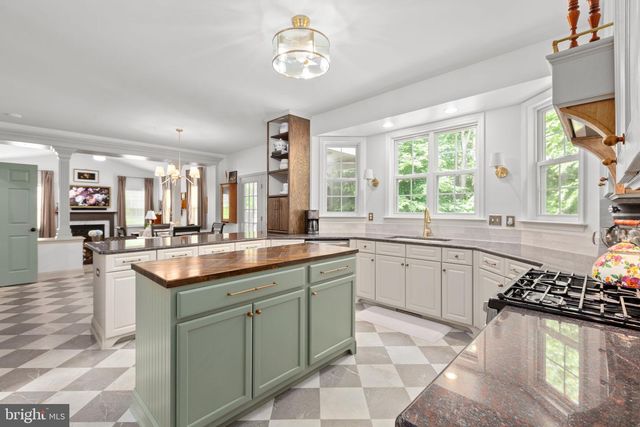 68 COAKLEY LN, Fredericksburg, VA 22406