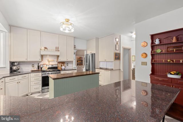 68 COAKLEY LN, Fredericksburg, VA 22406
