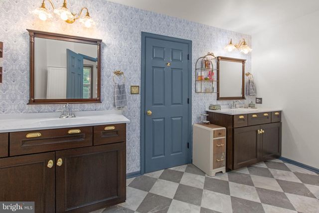 68 COAKLEY LN, Fredericksburg, VA 22406