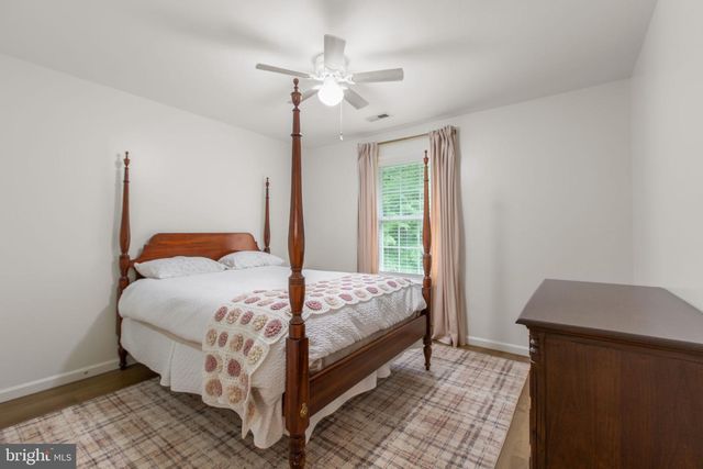 68 COAKLEY LN, Fredericksburg, VA 22406
