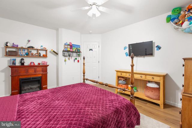 68 COAKLEY LN, Fredericksburg, VA 22406