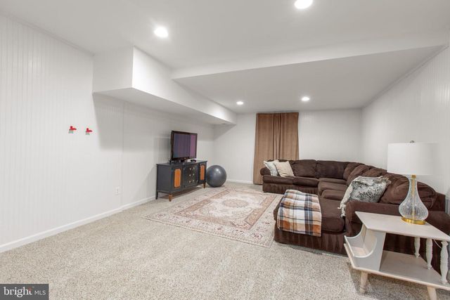 68 COAKLEY LN, Fredericksburg, VA 22406