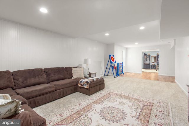 68 COAKLEY LN, Fredericksburg, VA 22406