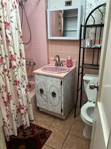 8918 182nd Place, Hollis, NY 11423