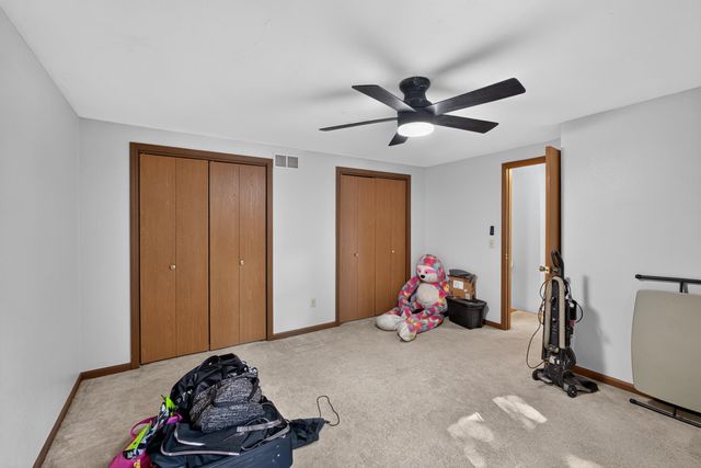 3900 E GRAYBILL RD, Sturgeon, MO 65284