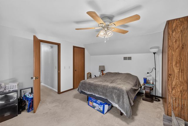 3900 E GRAYBILL RD, Sturgeon, MO 65284