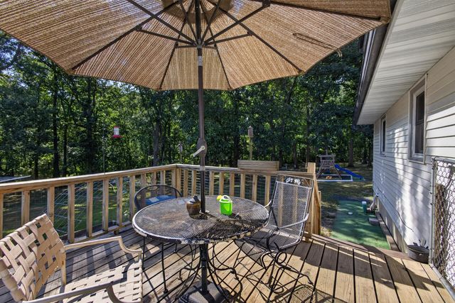 3900 E GRAYBILL RD, Sturgeon, MO 65284