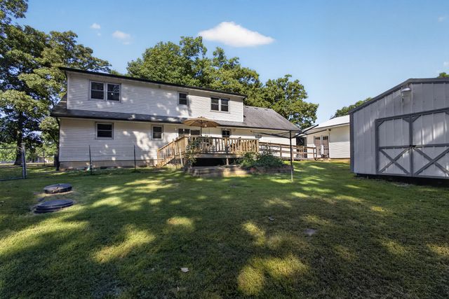 3900 E GRAYBILL RD, Sturgeon, MO 65284