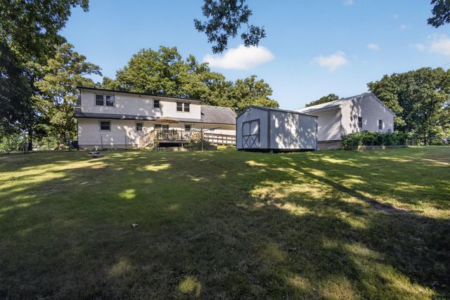3900 E GRAYBILL RD, Sturgeon, MO 65284