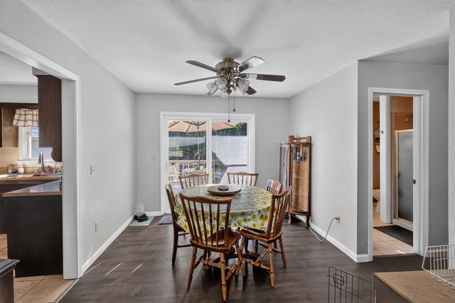3900 E GRAYBILL RD, Sturgeon, MO 65284