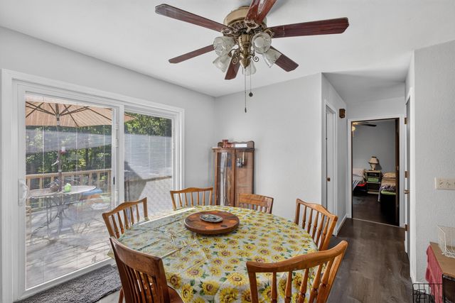 3900 E GRAYBILL RD, Sturgeon, MO 65284