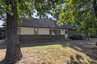 3900 E GRAYBILL RD, Sturgeon, MO 65284