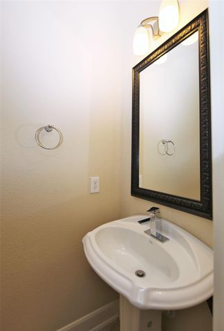 5163 Oasis Park, Houston, TX 77021