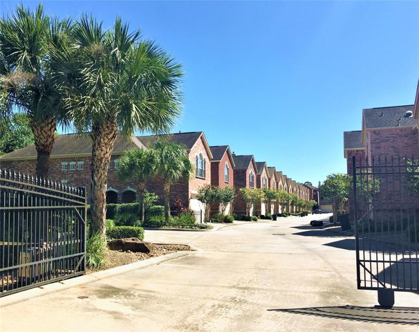 5163 Oasis Park, Houston, TX 77021