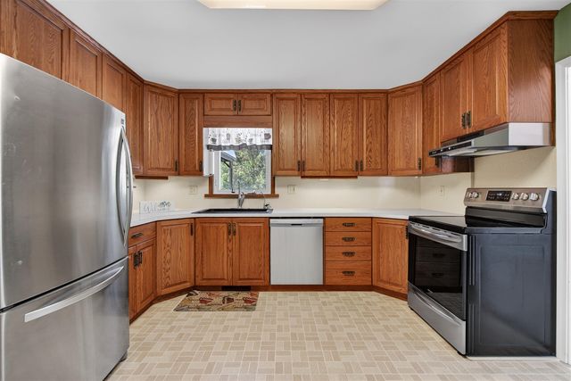 1956 Trinity Lane, Jackson, MI 49201