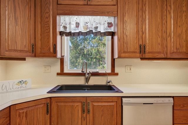 1956 Trinity Lane, Jackson, MI 49201