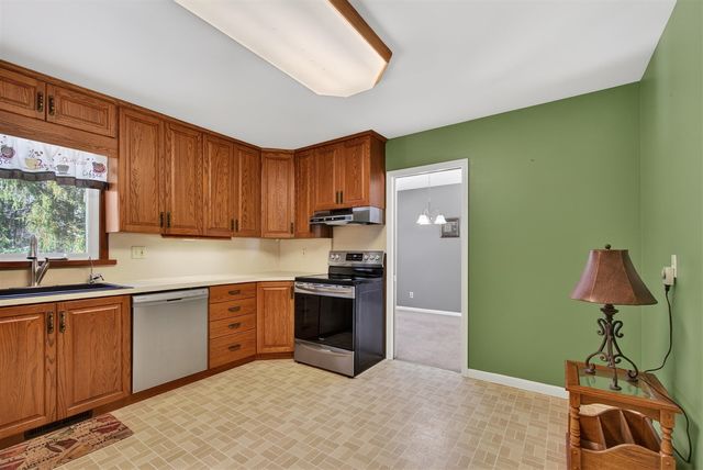 1956 Trinity Lane, Jackson, MI 49201